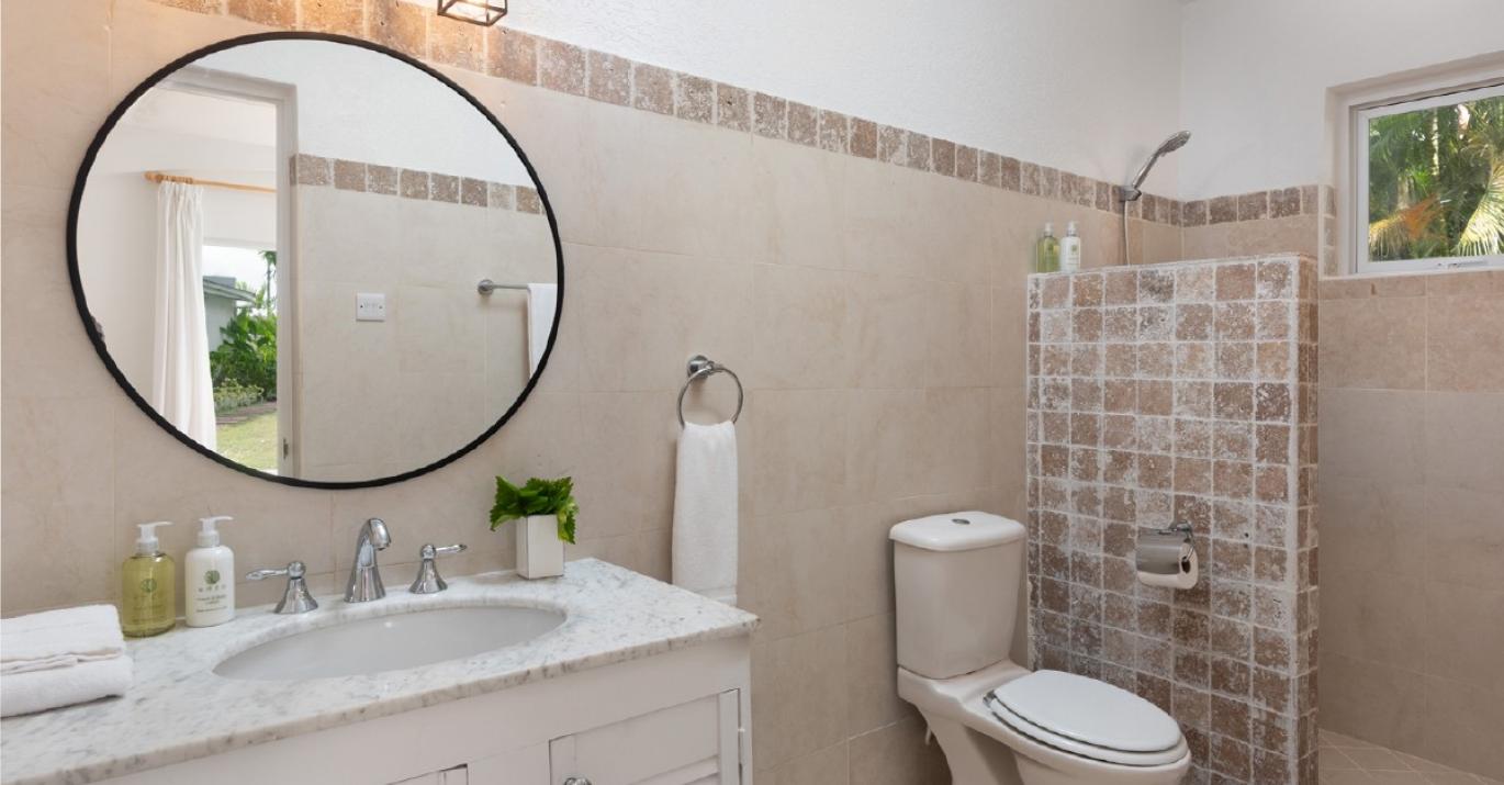 barton beach house shower