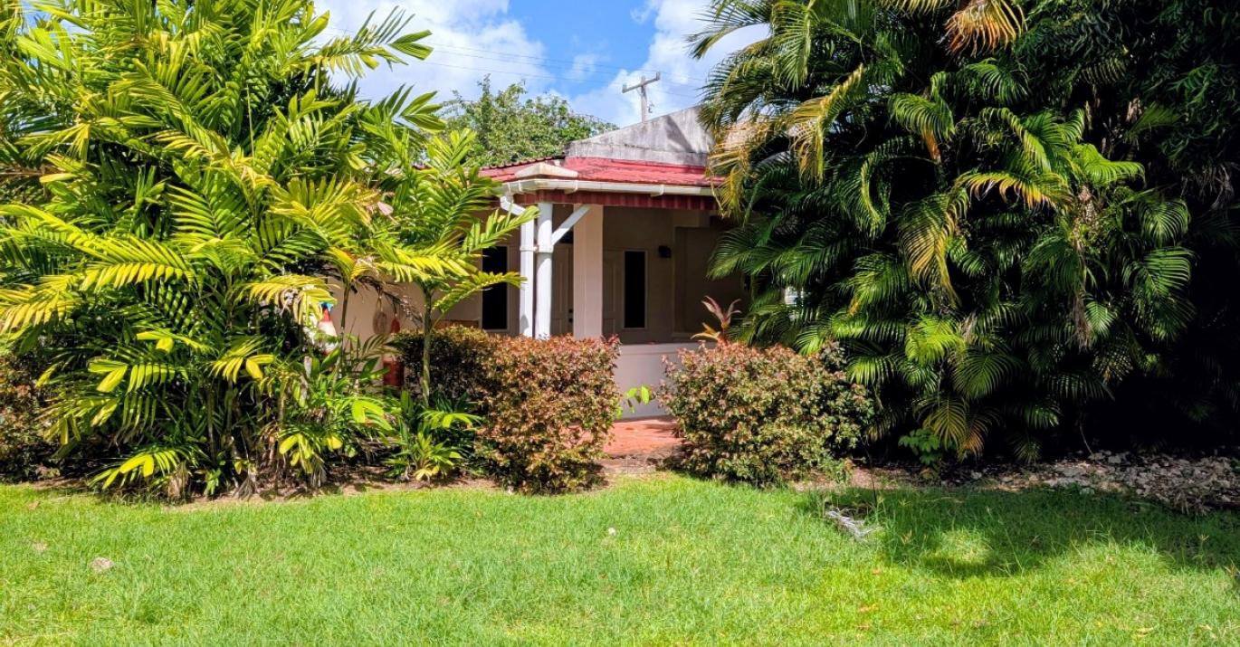 cassia 172 lush grounds