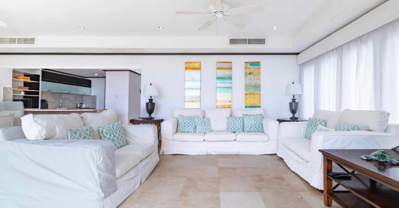 coral cove 1 livingroom