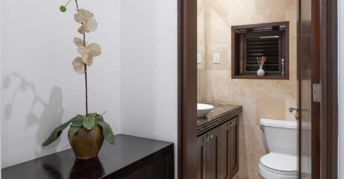 coral cove 1 powder room