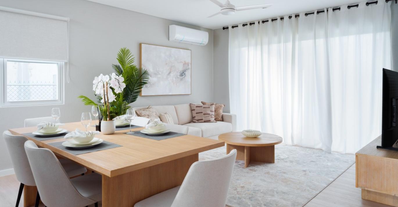 Coverley Evergreen dining