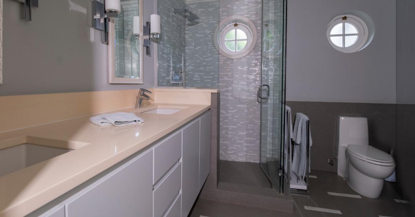 forest hills 29 2nd bathroom