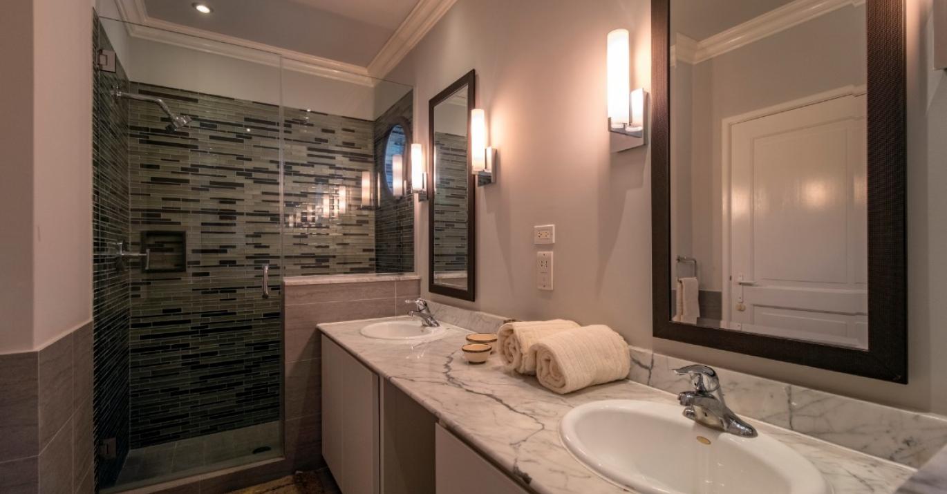 forest hills 29 cottage bathroom