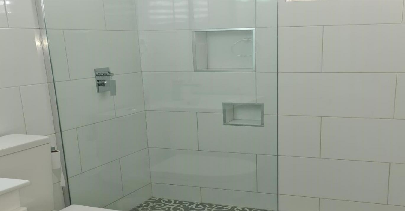 GG 210 shower
