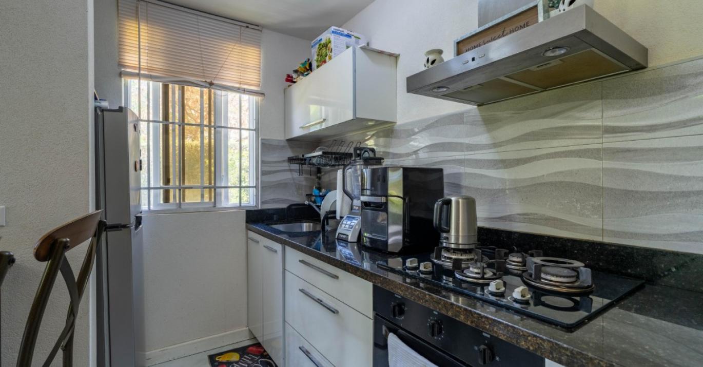 Halls villa 2 cottage kitchen