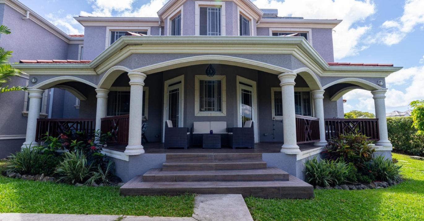 Halls villa 2 entrance