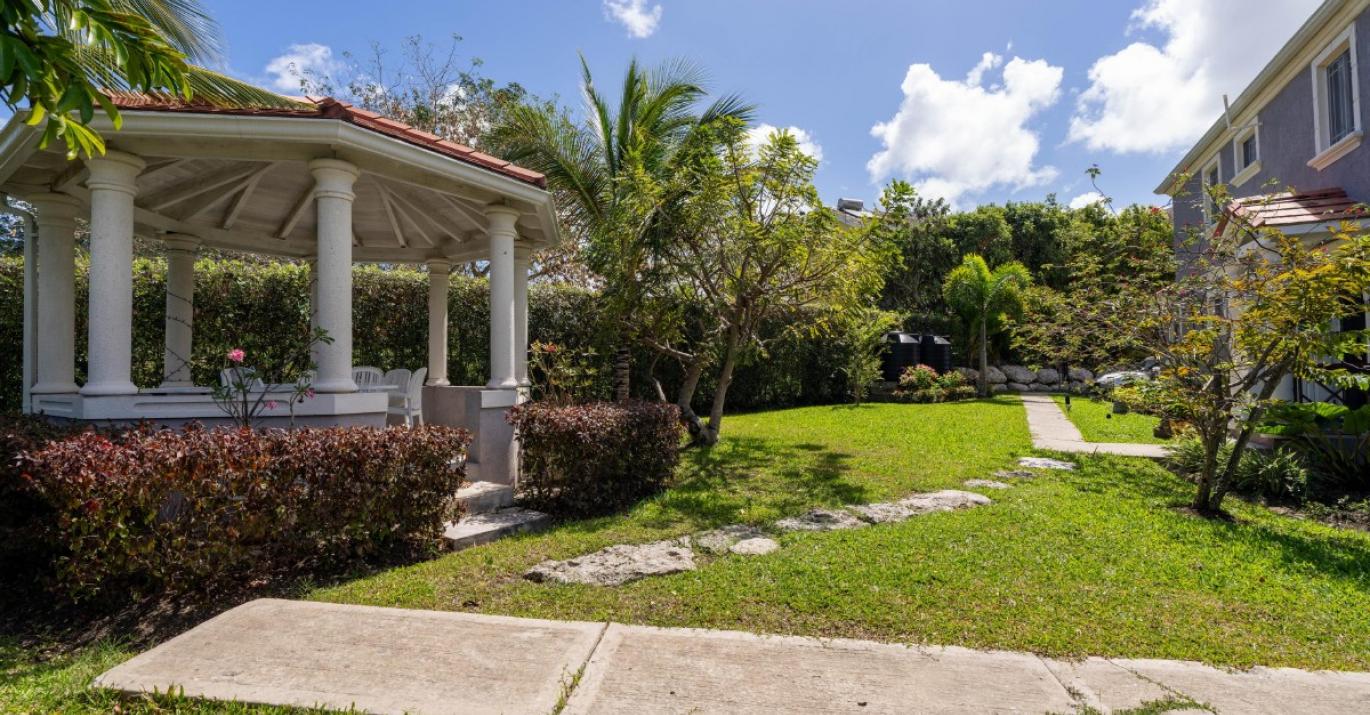 Halls villa 2 gazebo