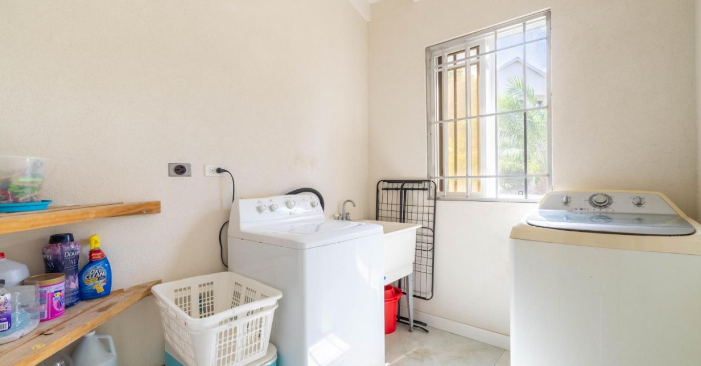 Halls villa 2 laundry