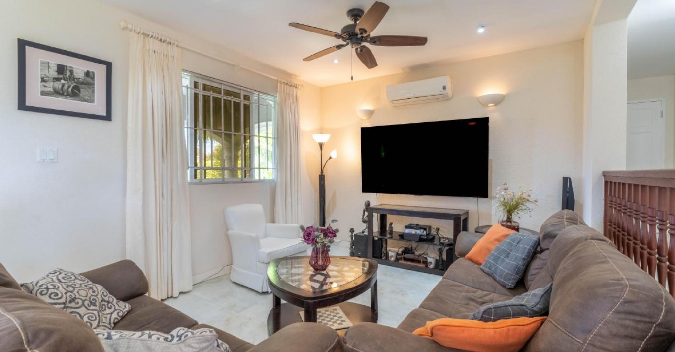 Halls villa 2 living area