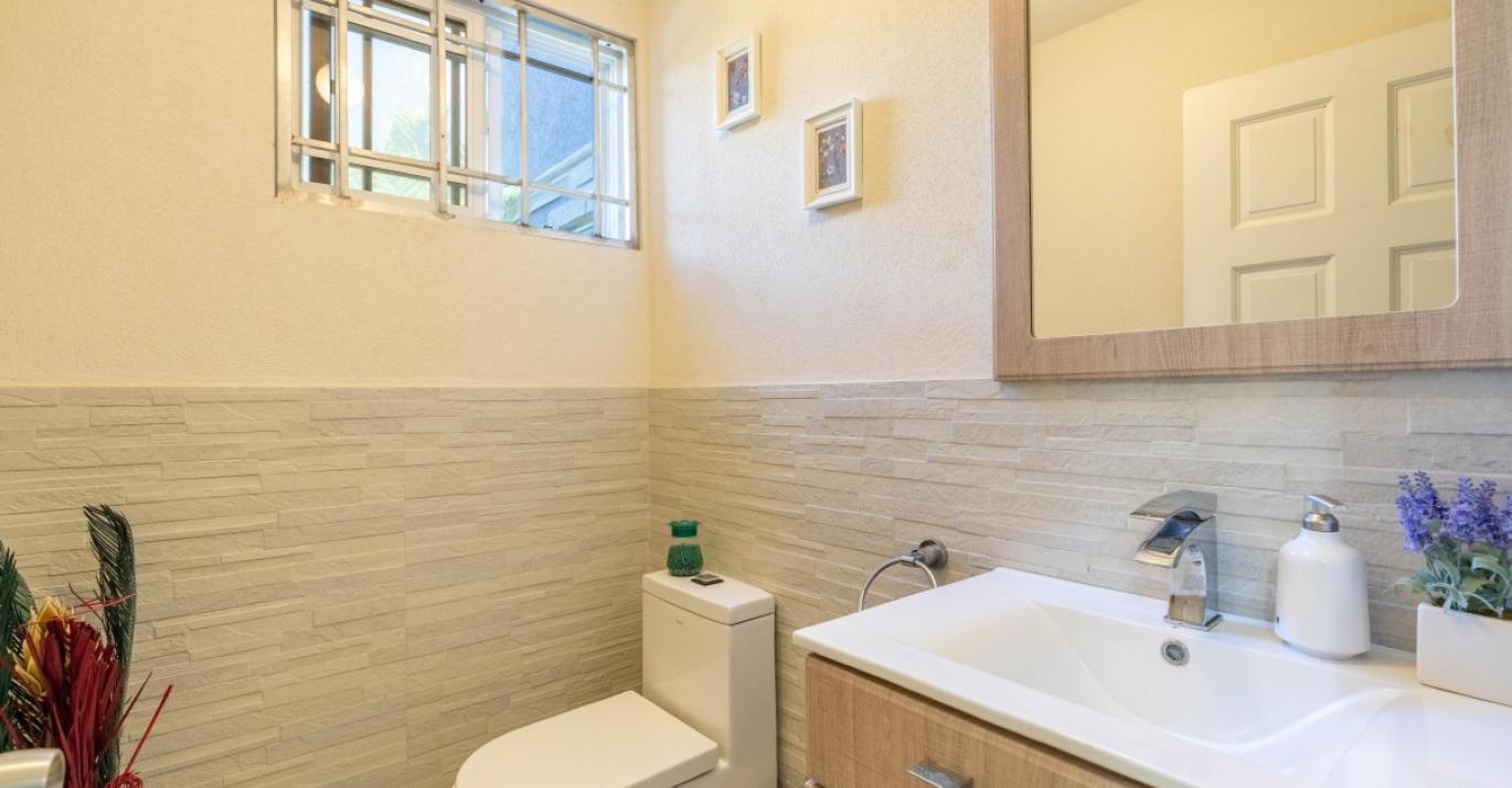 Halls villa 2 powder room