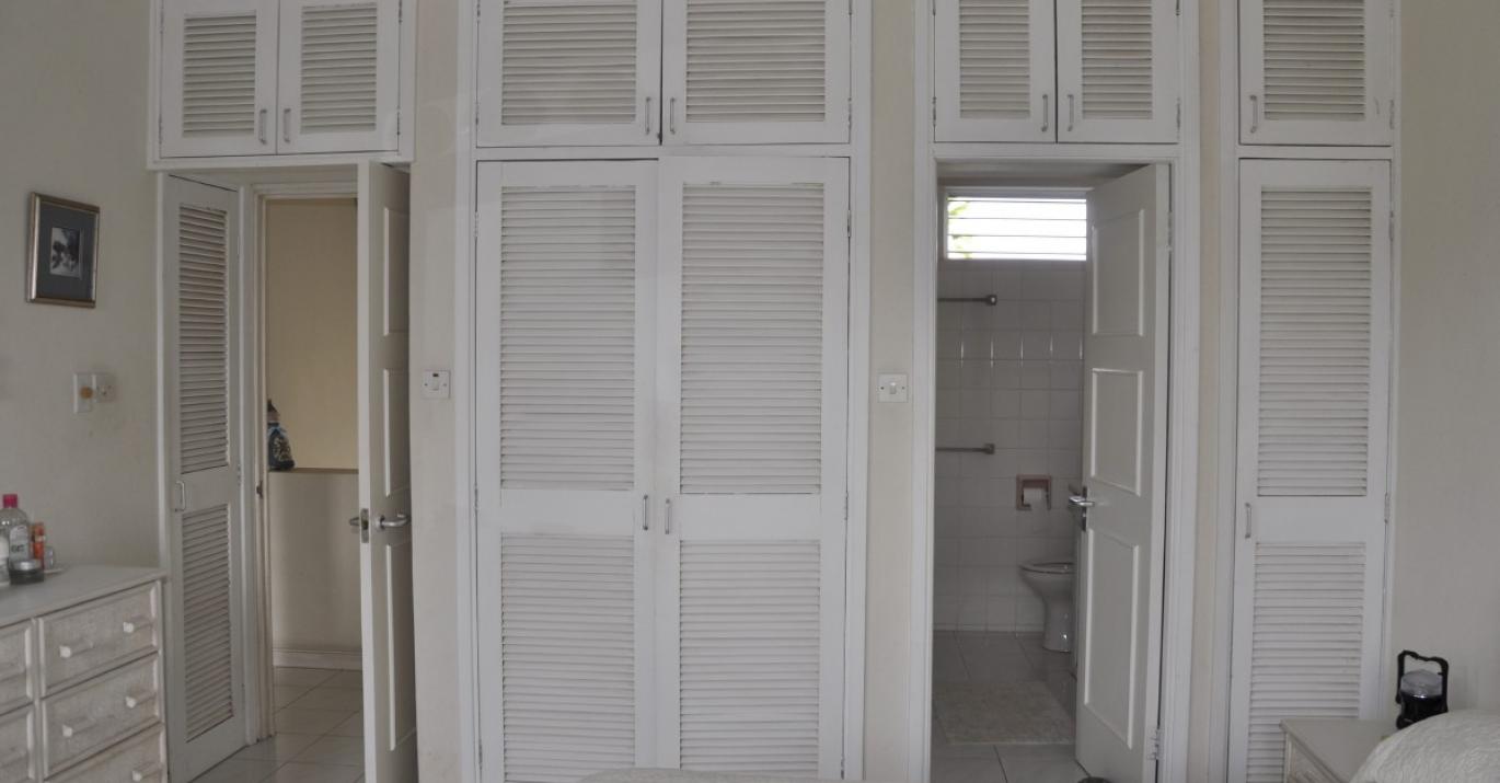 harmony 22 master closet