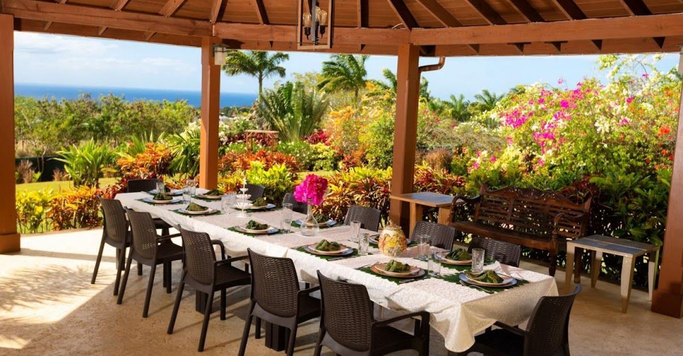 La Maison Michelle outdoor dining