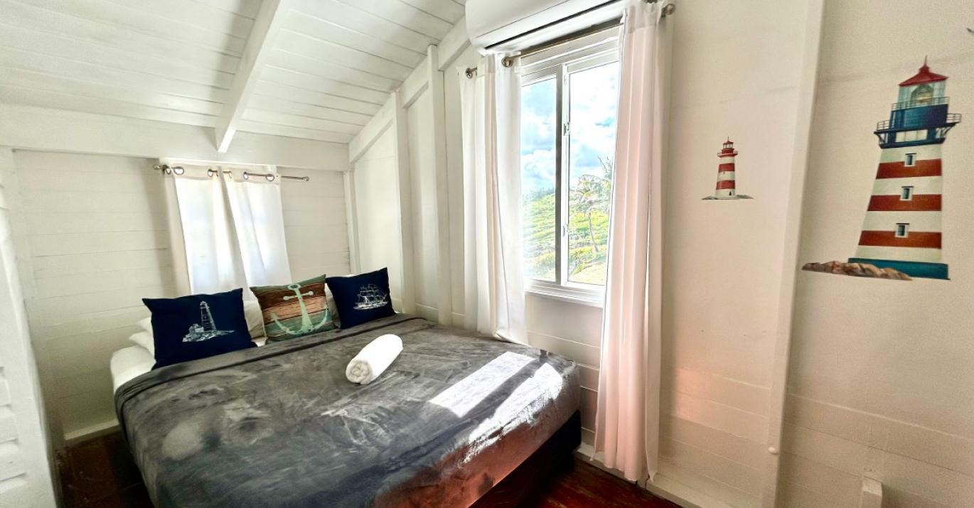 lighthouse landing 33