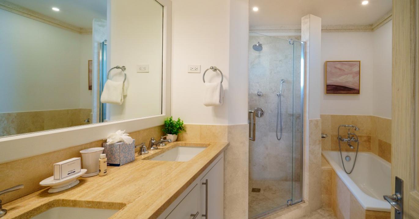 mahogany heights 3 maste bathroom