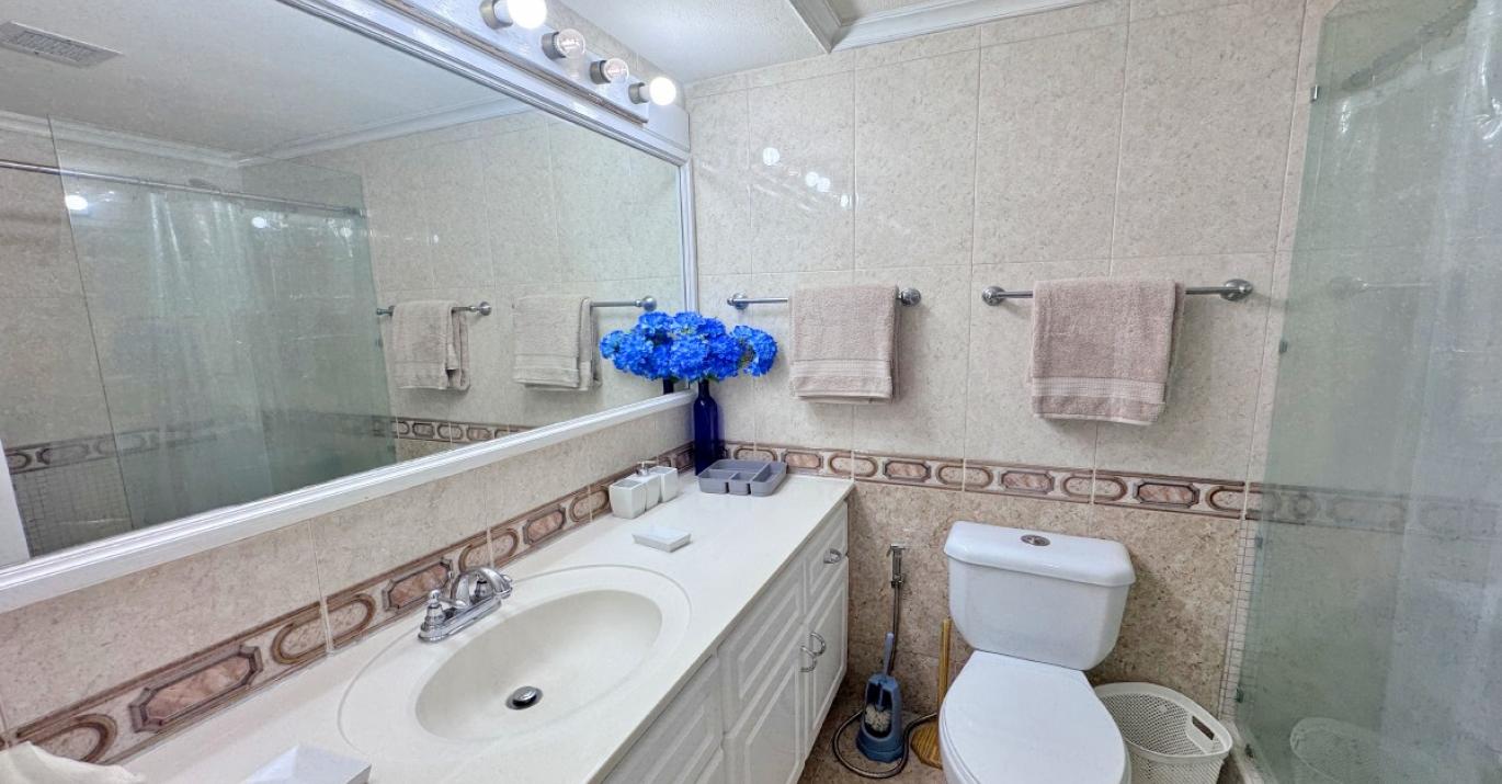 millennium 304 primary bathroom