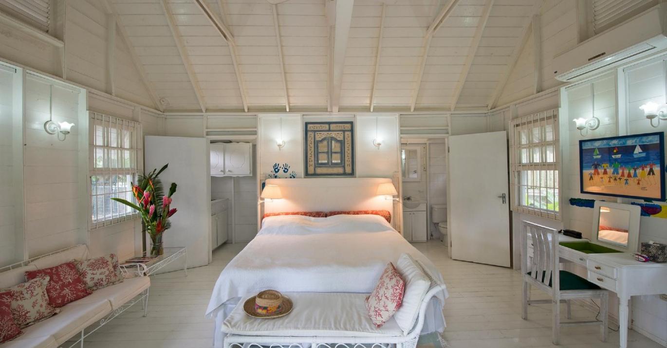 Nelson Gay bedroom 005