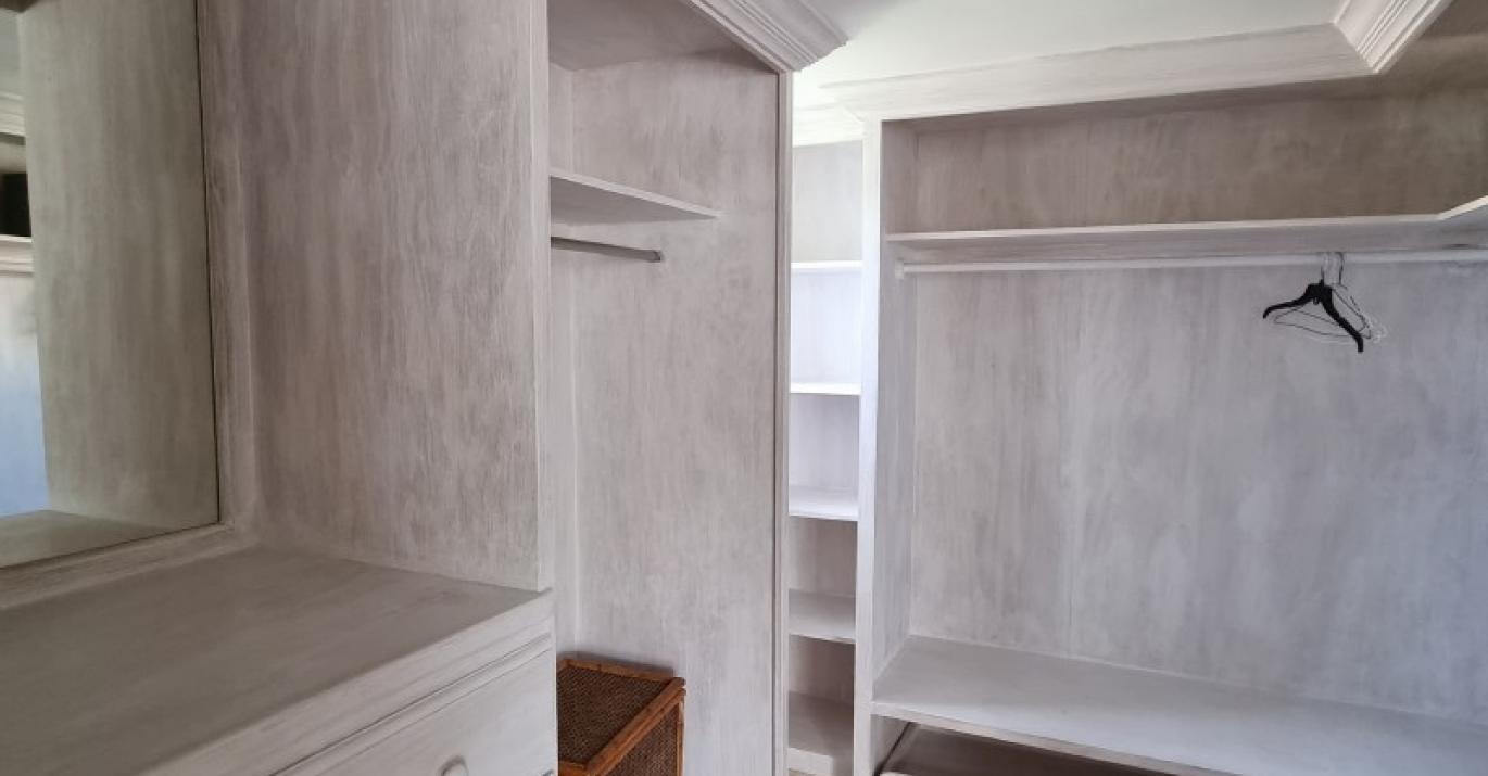 orchard heights walk in closet