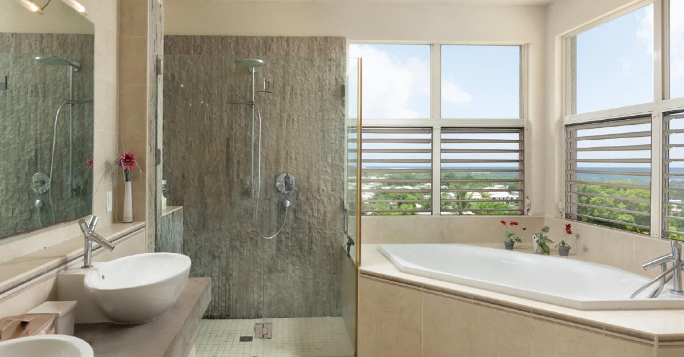 Ravello bathroom