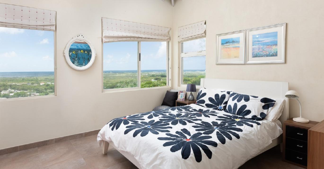Ravello floral bedroom