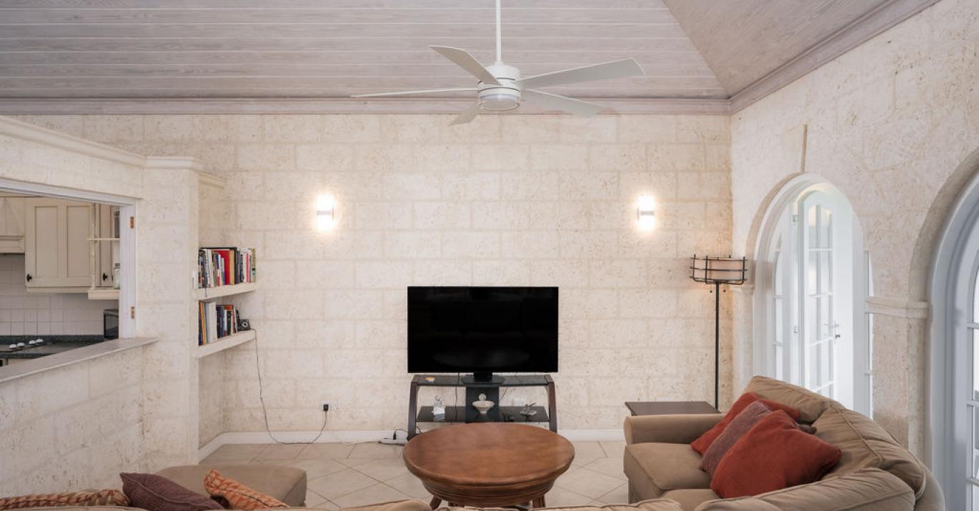 Royal Villa 21living area