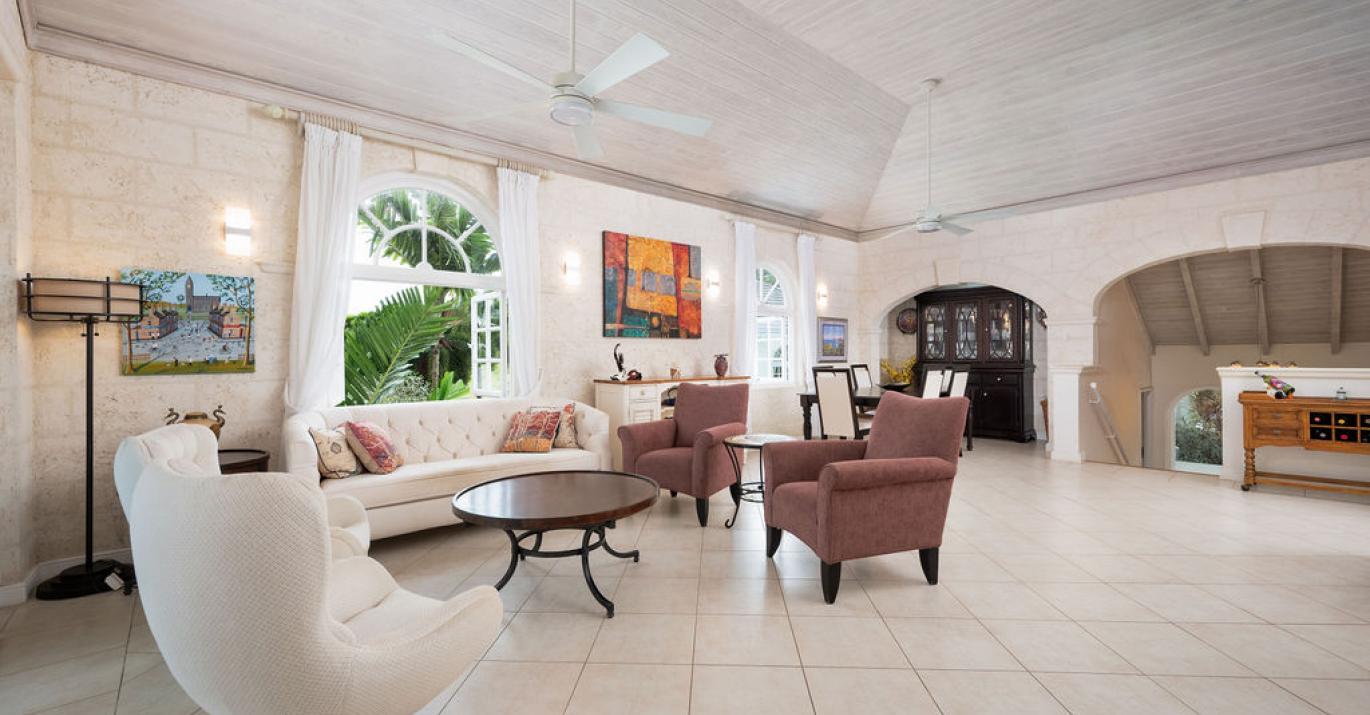 Royal Villa open living