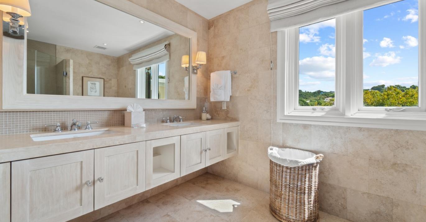 Sandy Cove PH bathroom