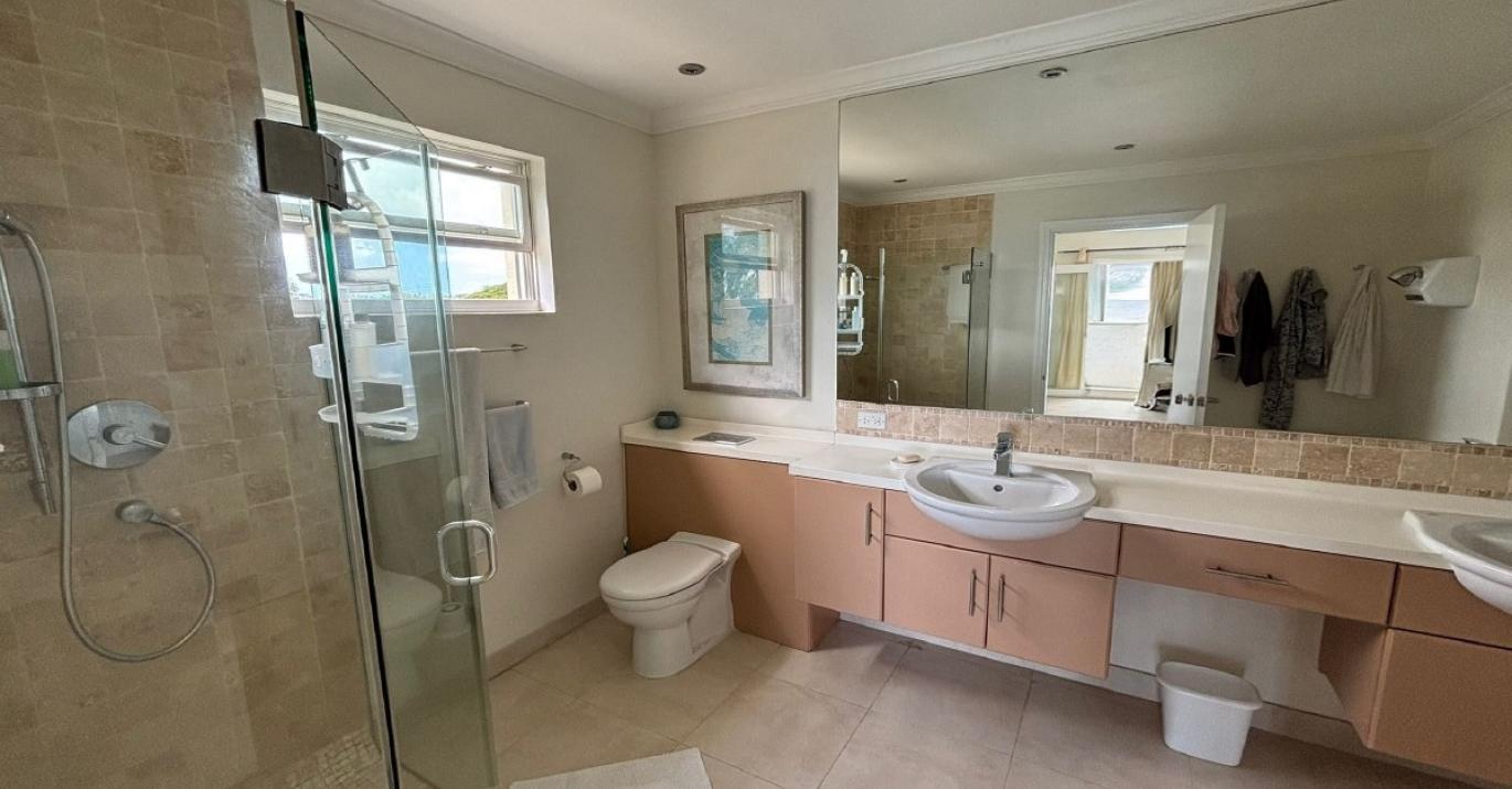 Sandy Hook 32 bathroom