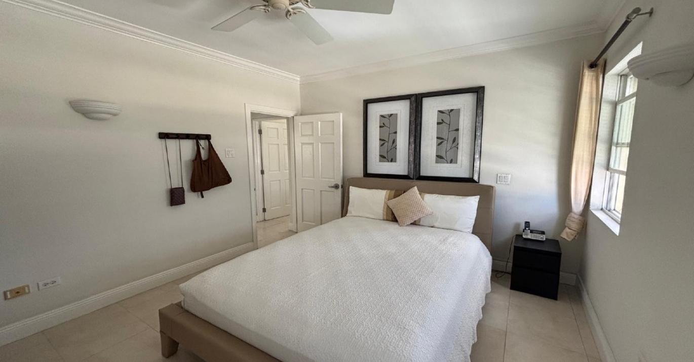 Sandy Hook 32 bedroom