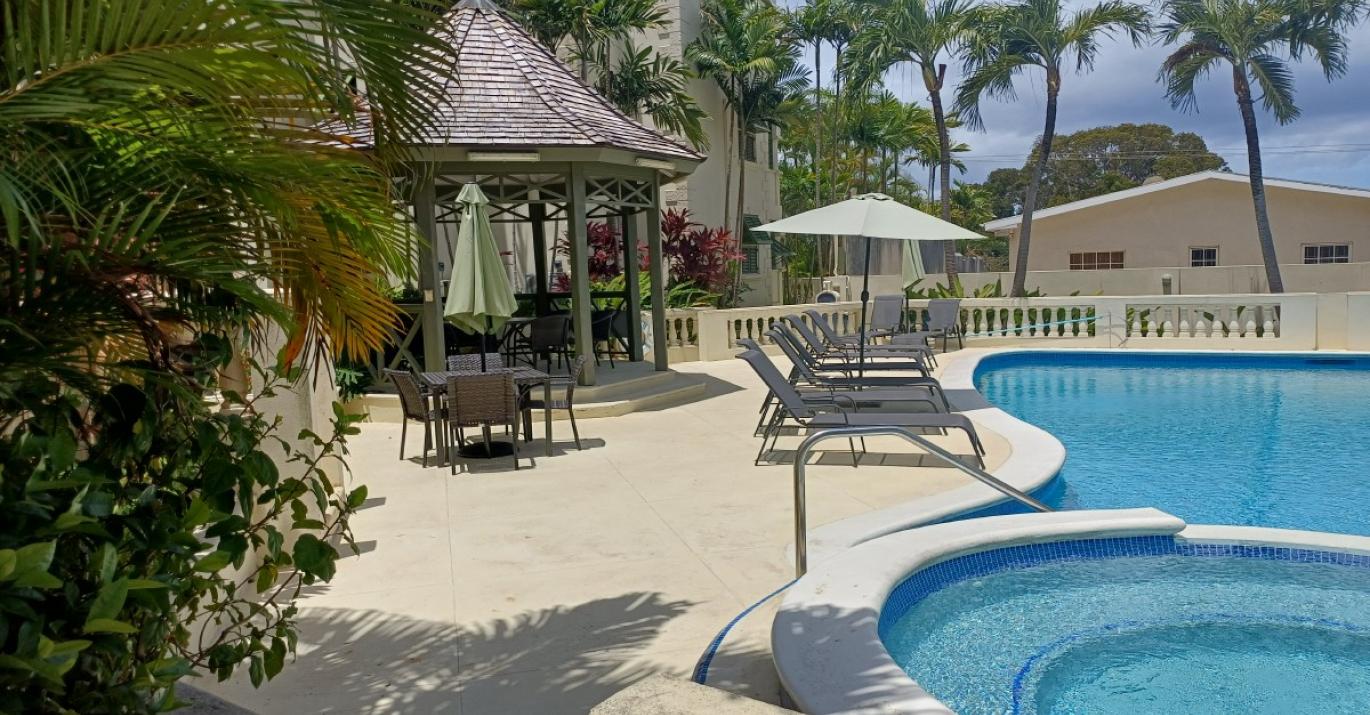 summerland 202 gazebo & pool