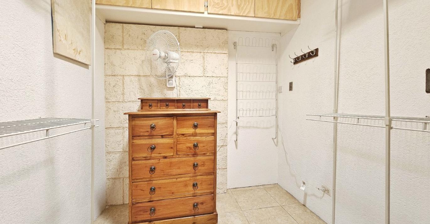 Sunset Crest 122 Poui Ave