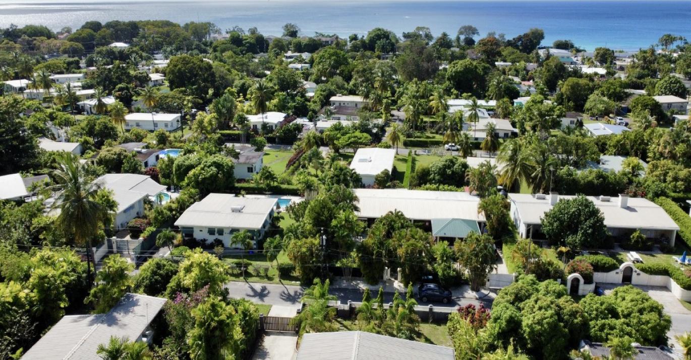 Sunset Crest 122 Poui Ave