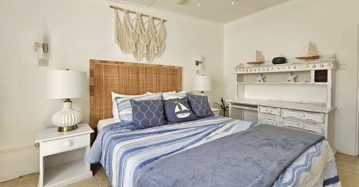 Sunset Crest 122 Poui Ave