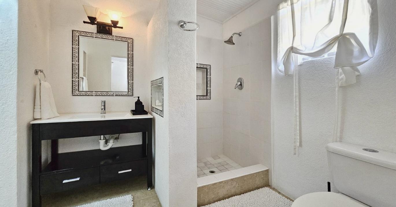 Sunset Crest 122 Poui Ave