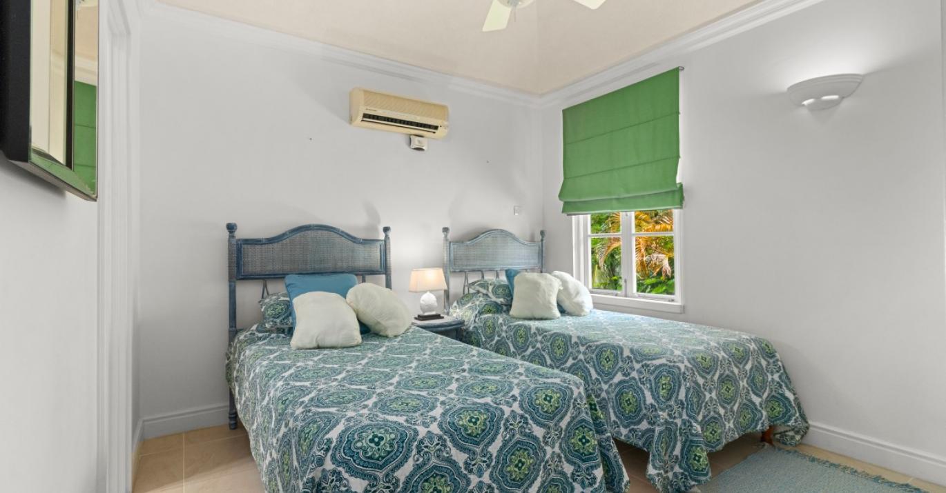 the falls townhouse 15 twin beds