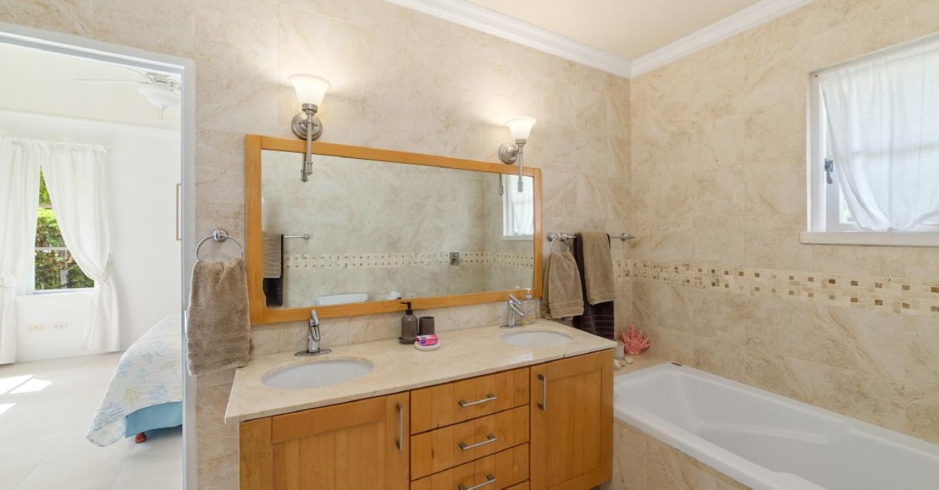 the falls villa 1 bathroom 2