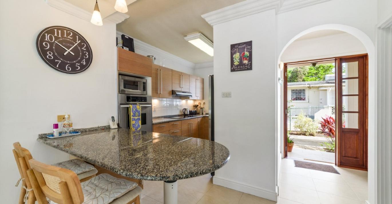 the falls villa 1 breakfast bar