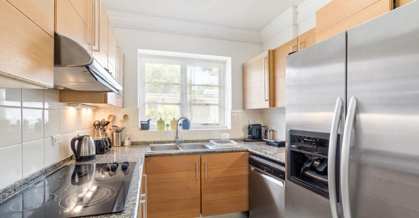 the falls villa 1 full kitchen