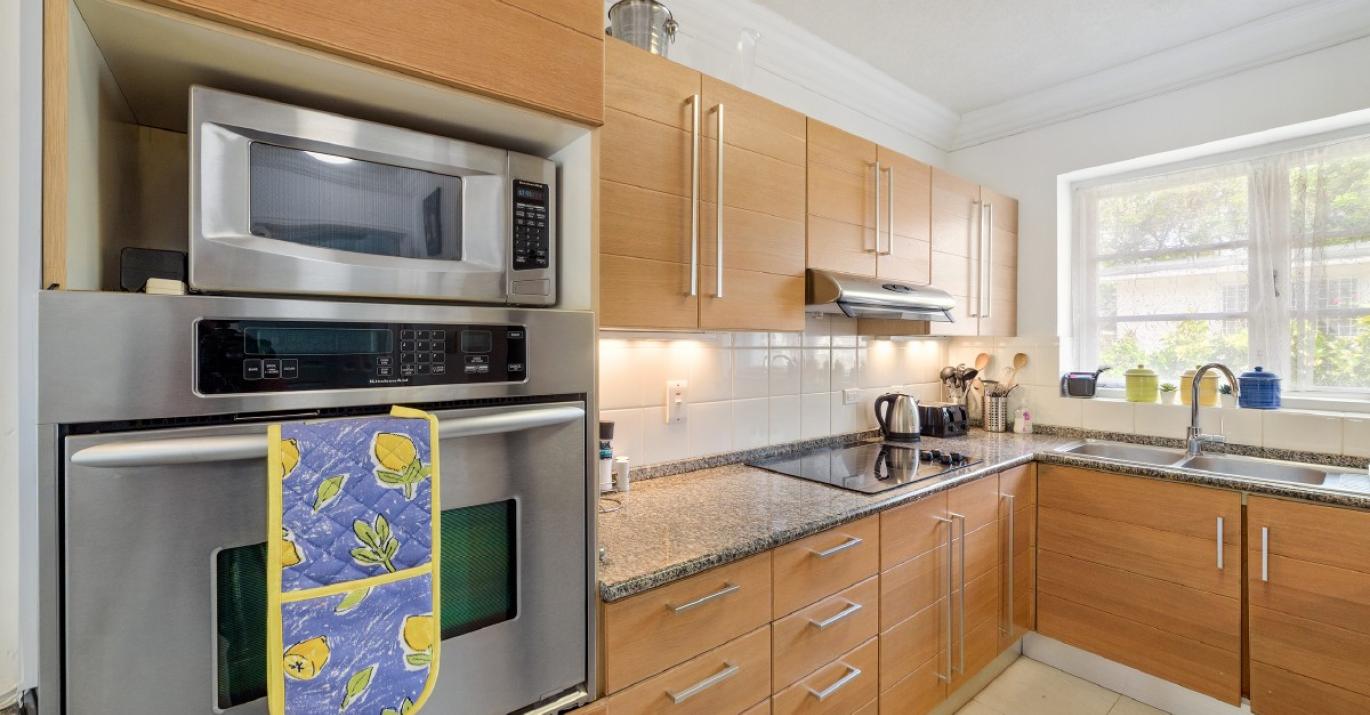 the falls villa 1 kitchen