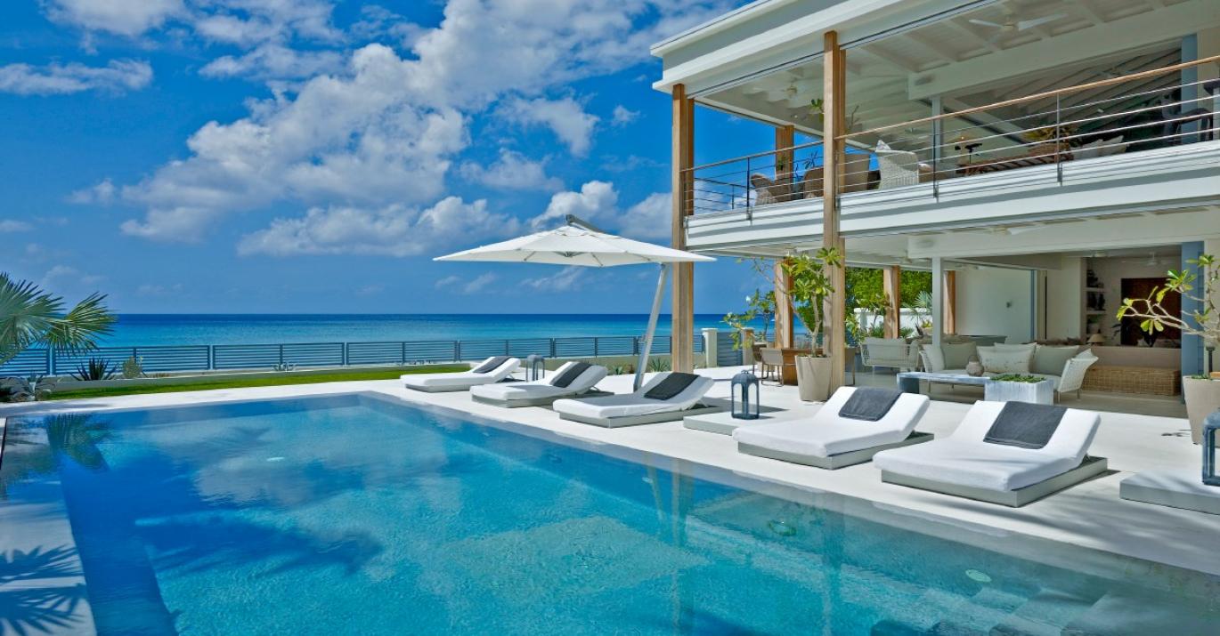 the dream villa pool and sea