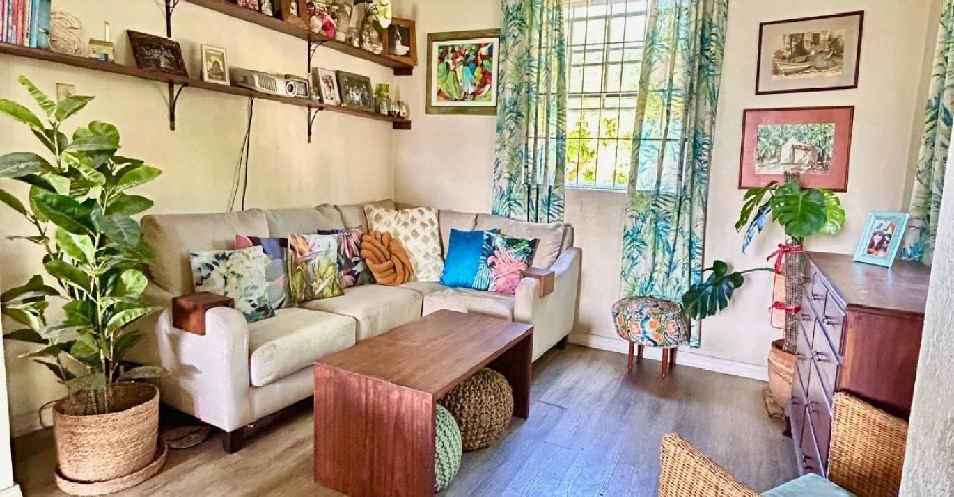 Welches Grove 20 living area