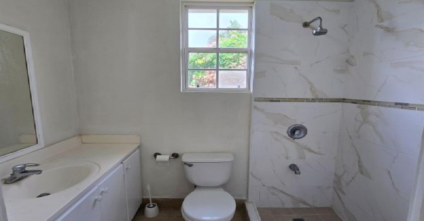 bakers 41 bathroom 2