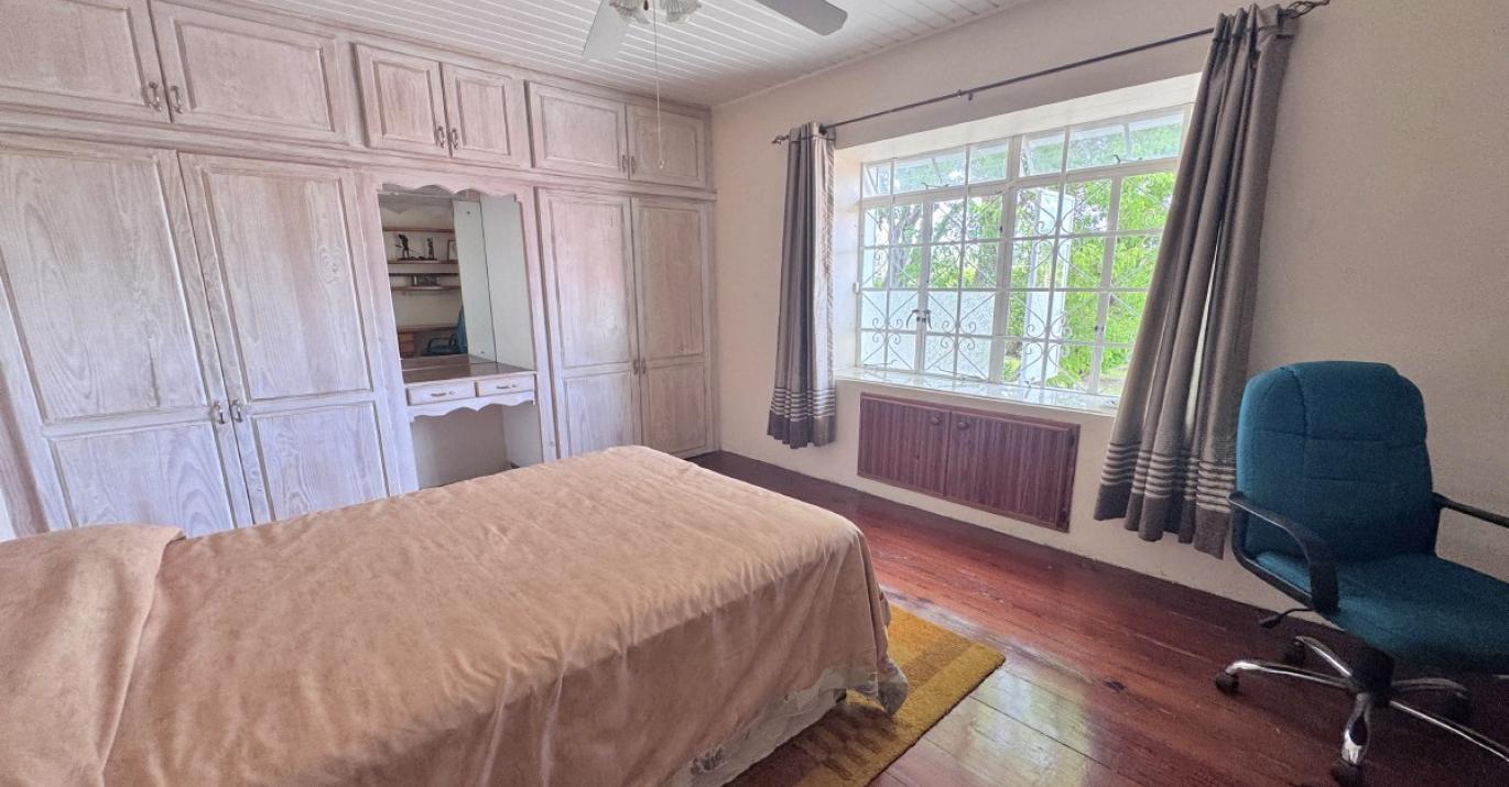 bingen howells X bedroom 3