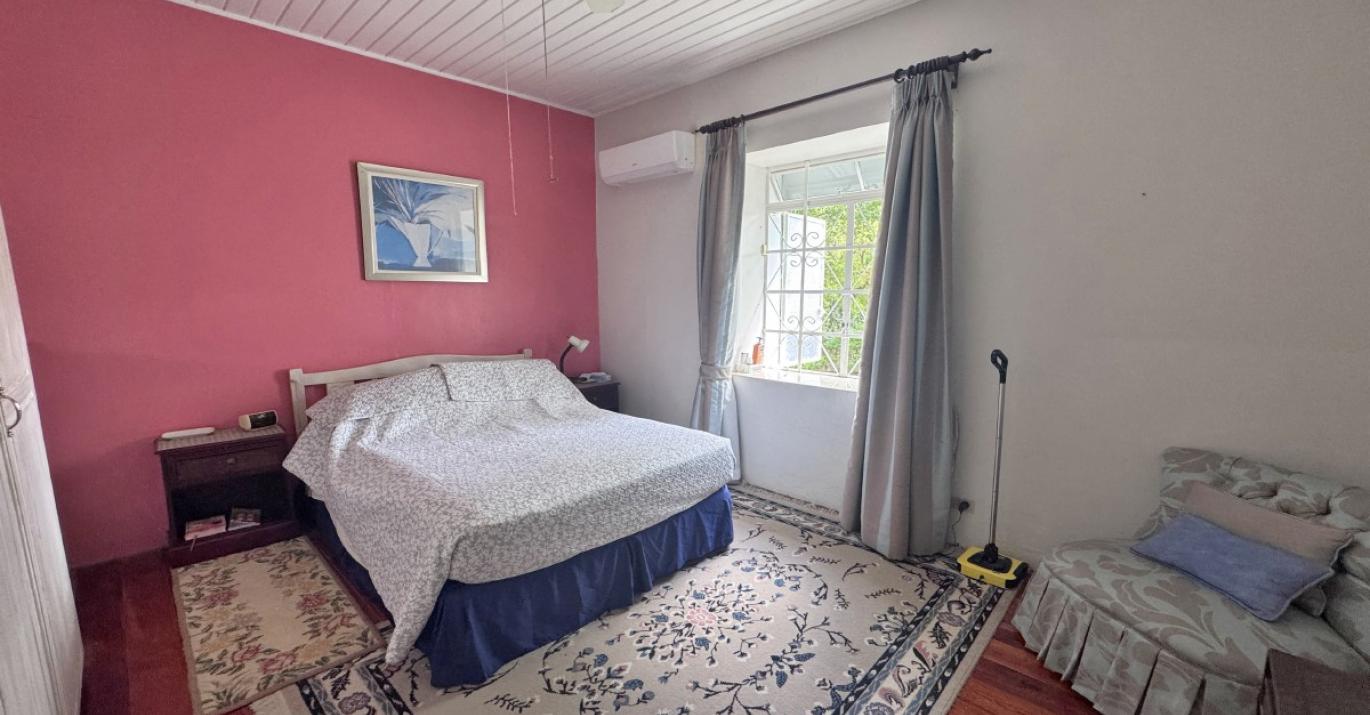 bingen howells X bedroom 4