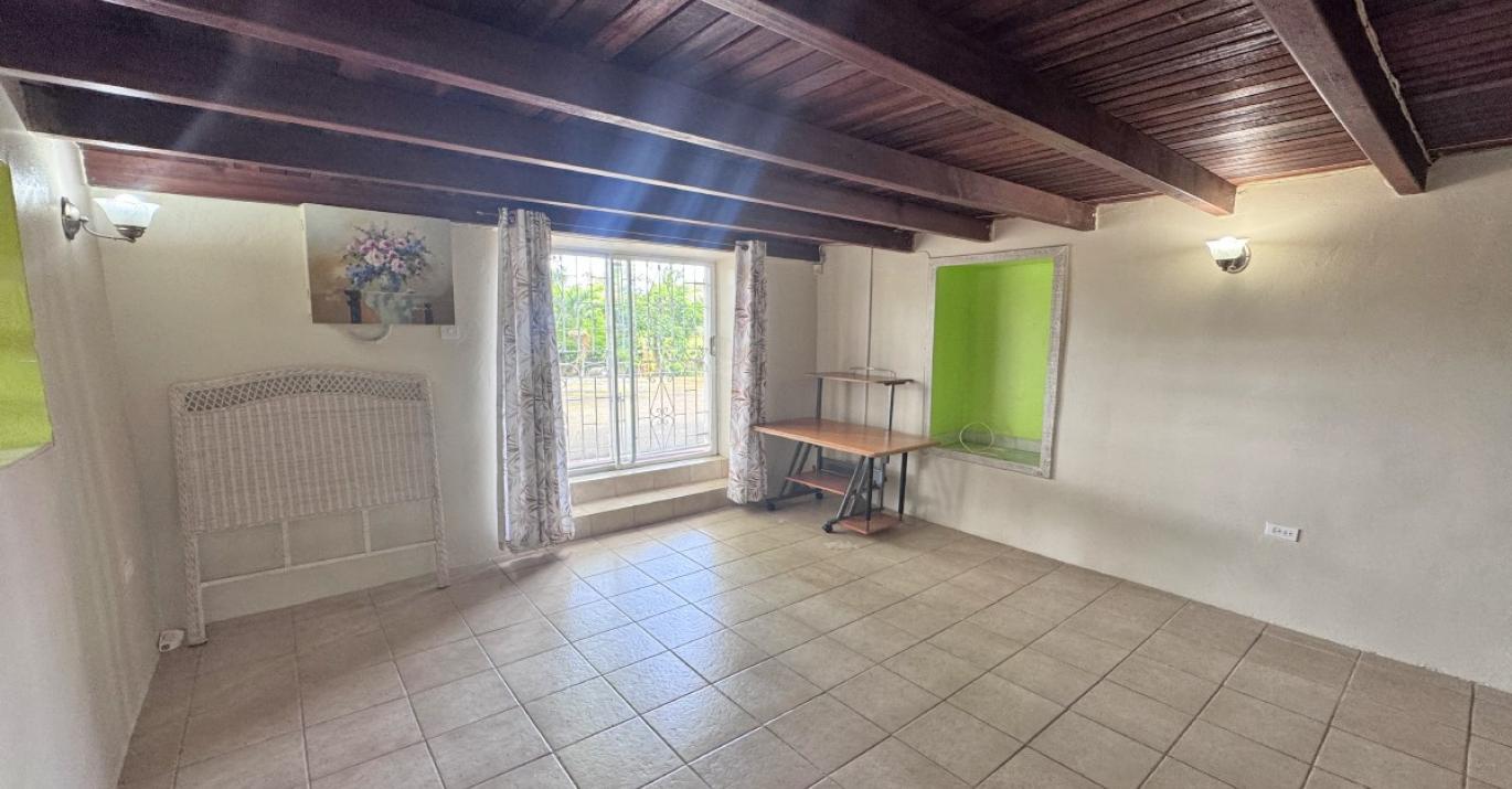 bingen howells X lower bedroom