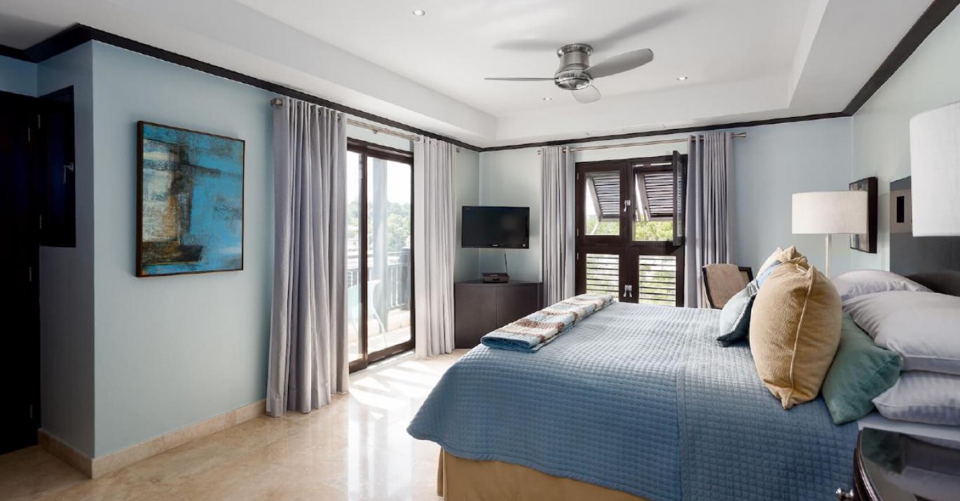 crowsnest en suite bed 2