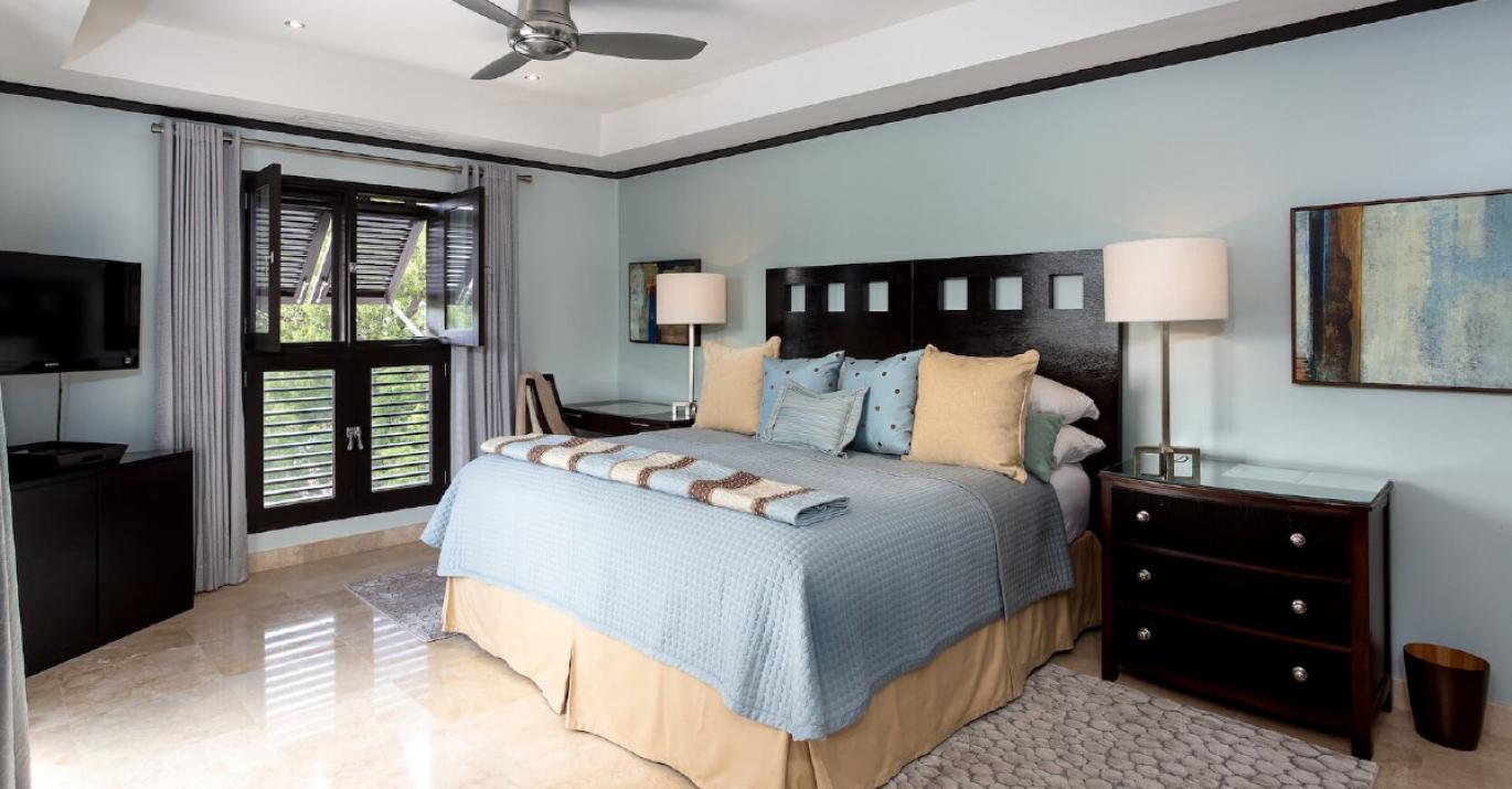 crowsnest en suite bedroom 1