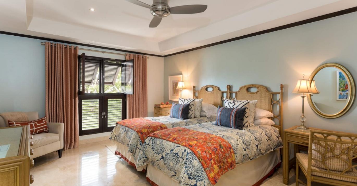 crowsnest en suite twin