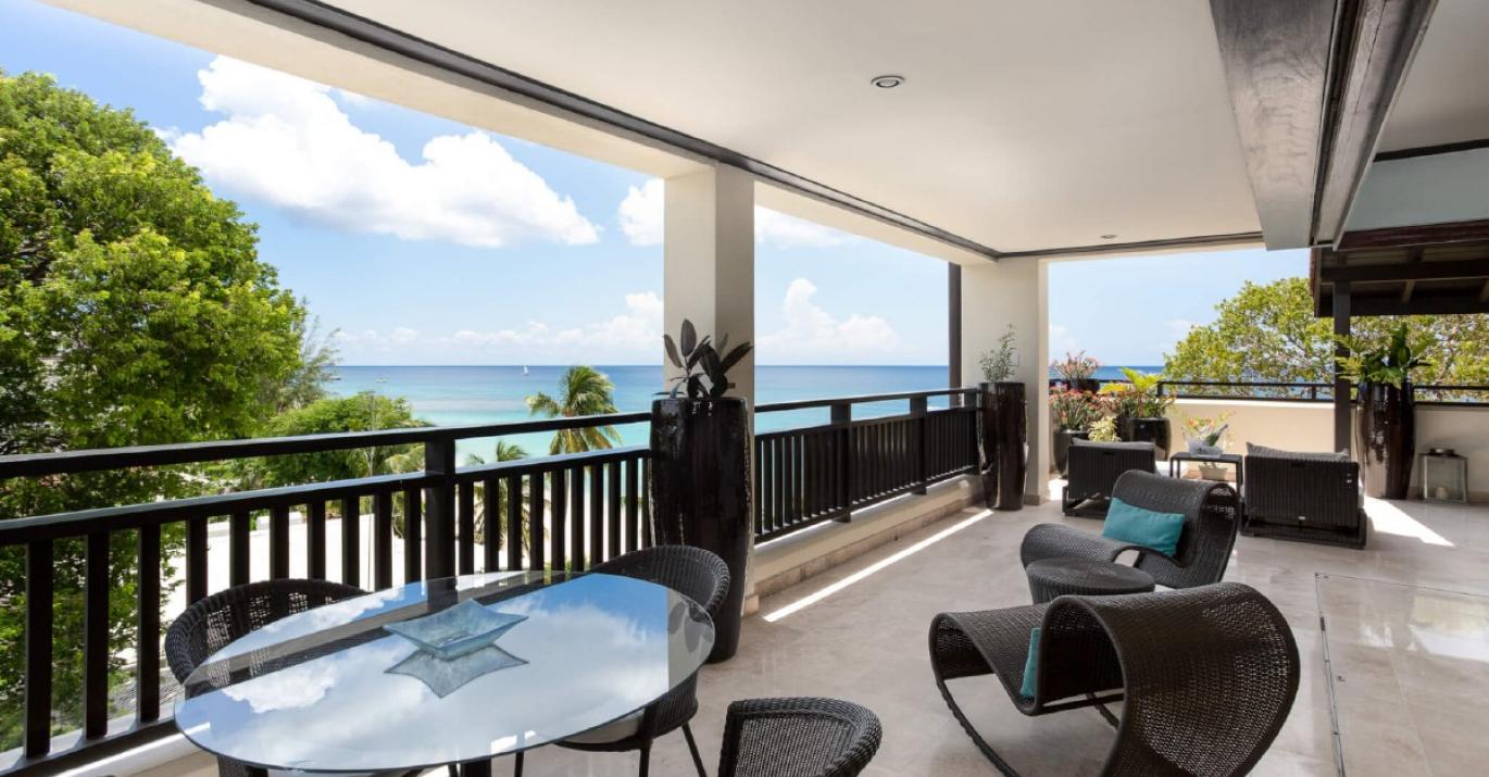 crowsnest oceanfront patio