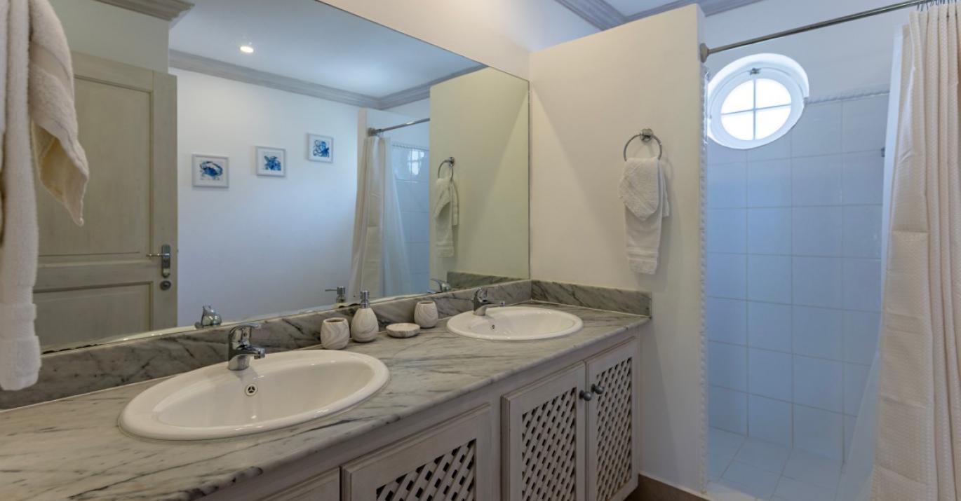 forest hills 33 master bathroom