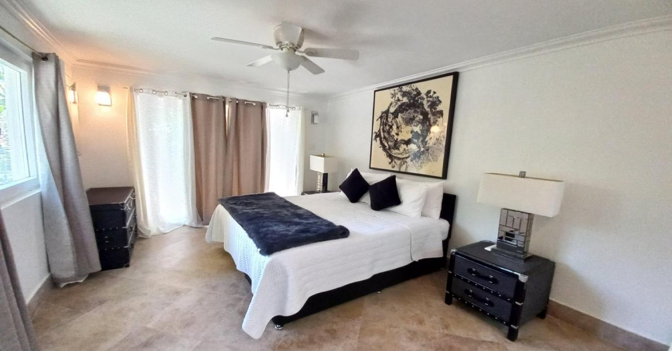 kingsgate spacious bedroom